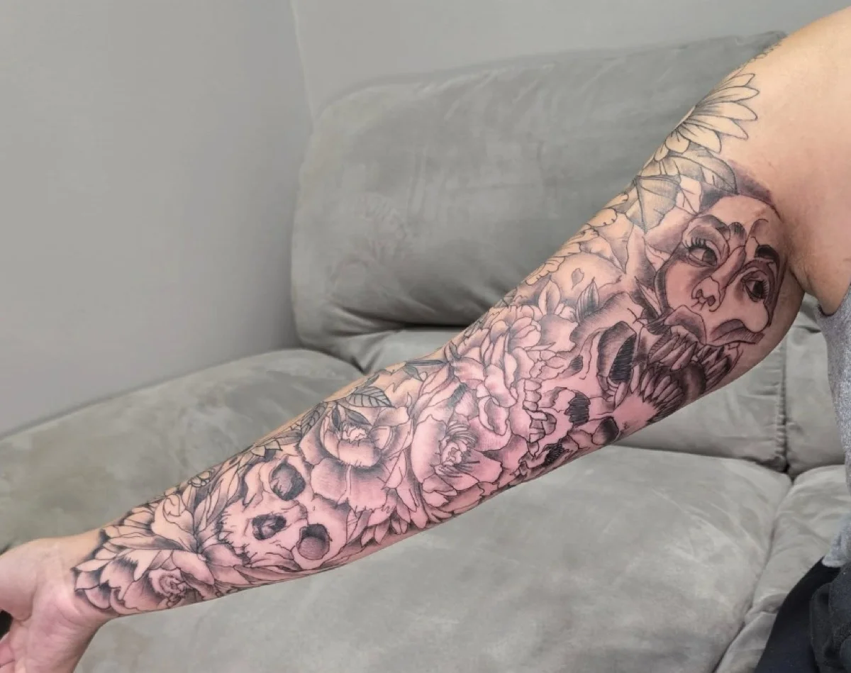 Custom blackwork tattoo by Mike Kuntz - Professional tattoo artist Moose Jaw Saskatchewan House of Pain Tattoos